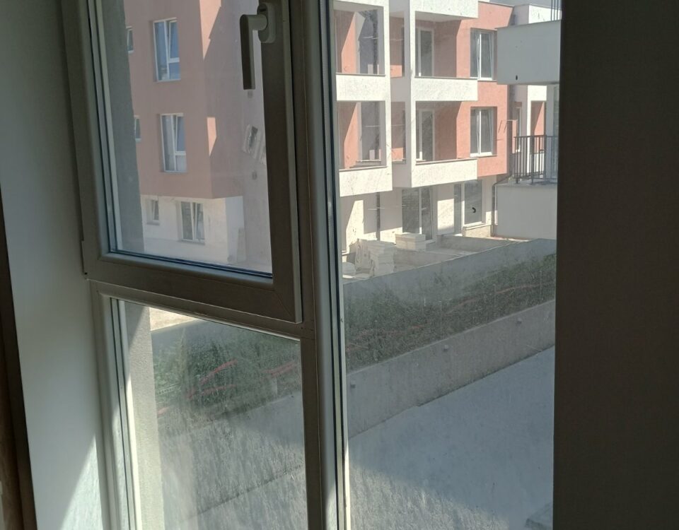 професионално почистване на дограма в района на град Пловдив
